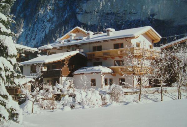 Gastehaus Rieser Mayrhofen Exteriör bild